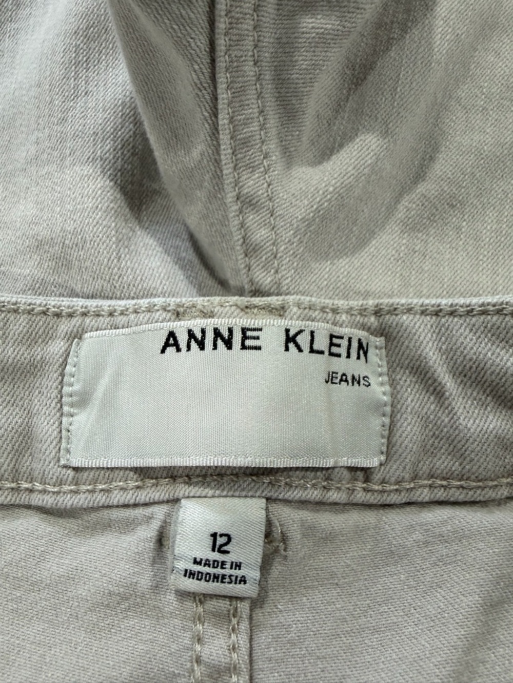 Anne Klein Women’s Beige Roll-Hem Shorts Cotton Blend - Picture 5 of 7